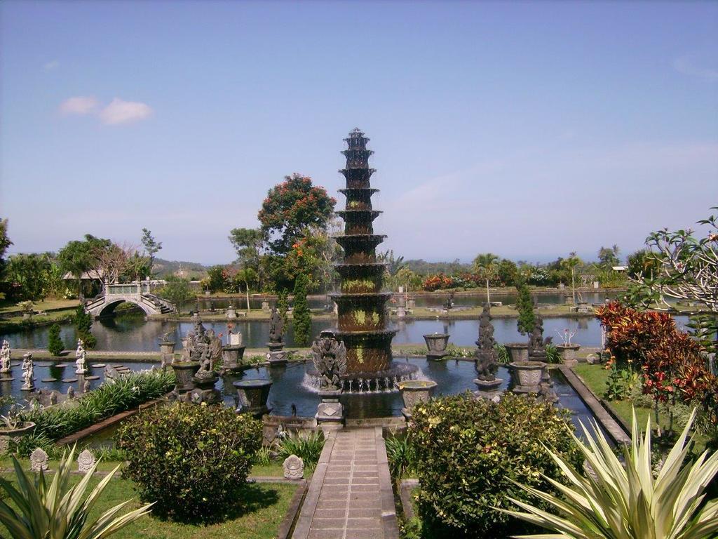 Bukit Asri Lodge Seraya Exterior foto